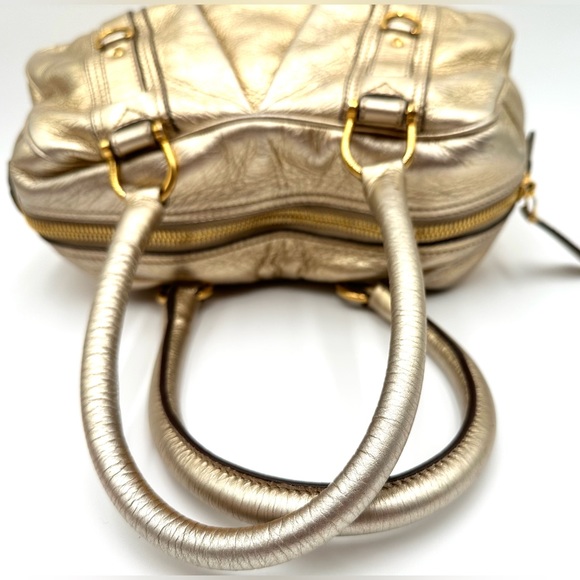 💯 BURBERRY Metallic Gold Satchel - Picture 4 of 16